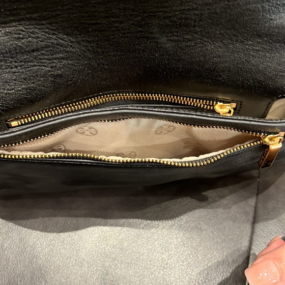 Tory Burch Reva Logo Black Crossbody Bag Gold Chain Leather Handbag w/ D… - Picture 4 of 8